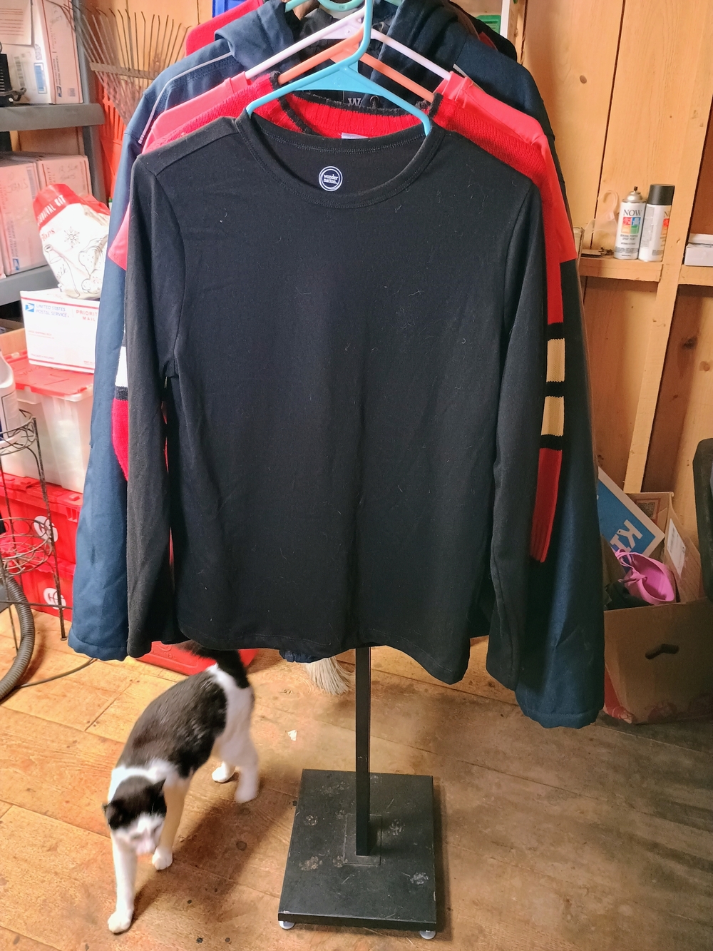 Black Long-Sleeve Crewneck Top Bin 5